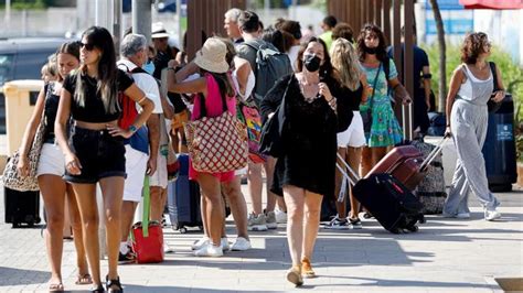 ibiza population 2023|population of formentera.